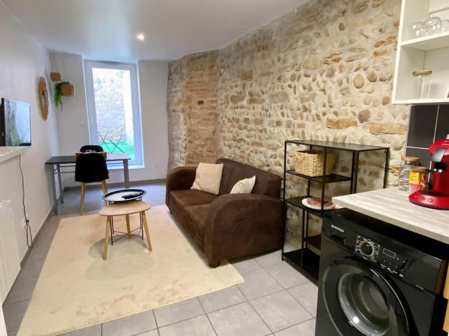 Vaste Appartement Renove - Centre Ville Bourg-en-Bresse Exterior photo
